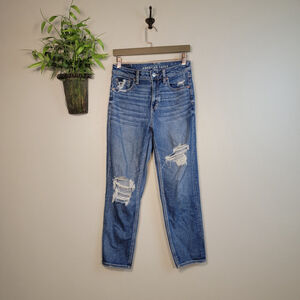 American Eagle Jeans Mom Straight Leg Distressed Medium Blue Wash Ripped AE 4